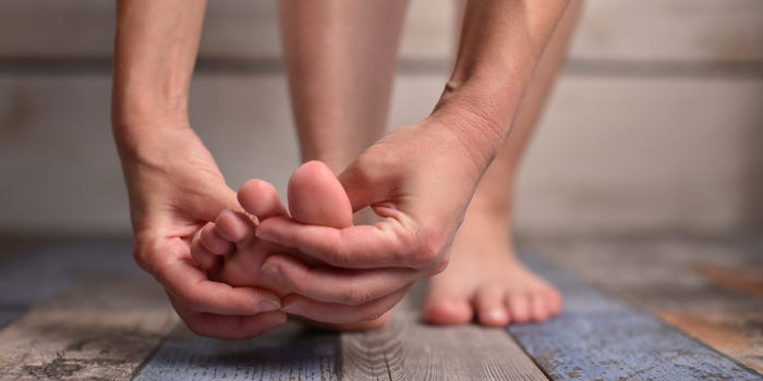 gizem cvffeine feet 1