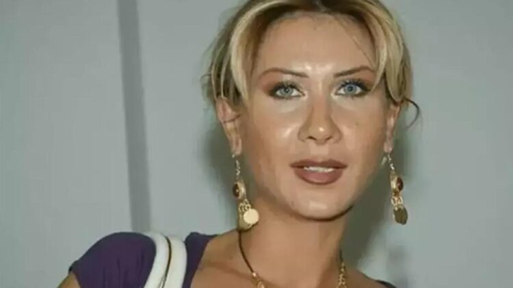 gizem ozdilli feet 6