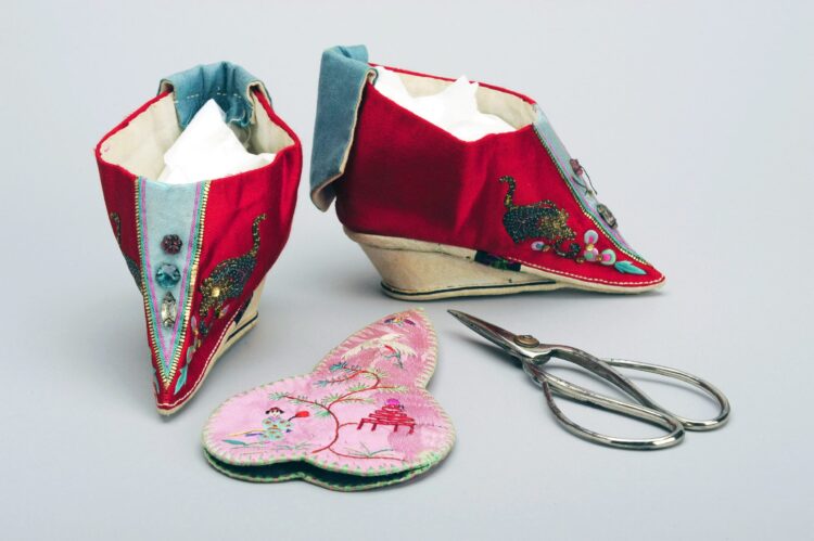 gladys aylward feet 2 scaled