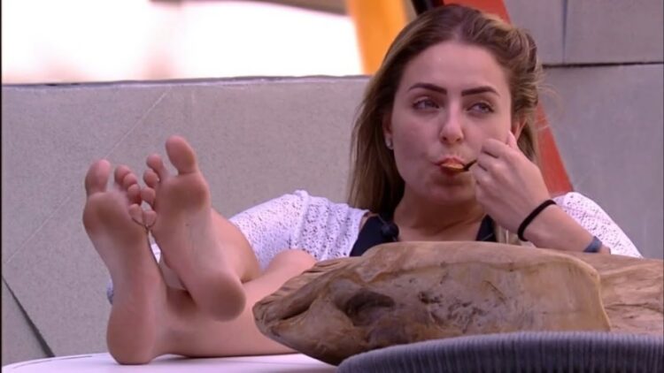 gleici damasceno feet 5