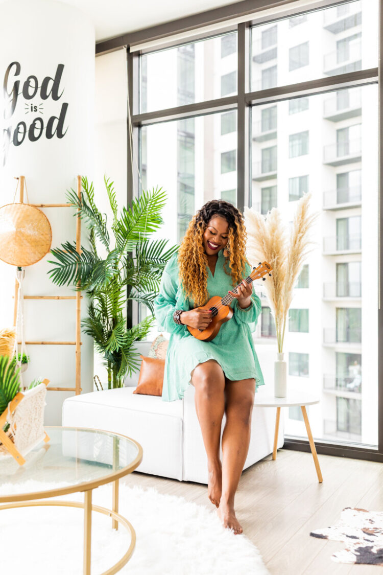 gloria atanmo feet 1