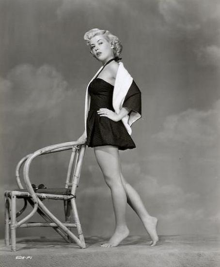 gloria dehaven feet 1