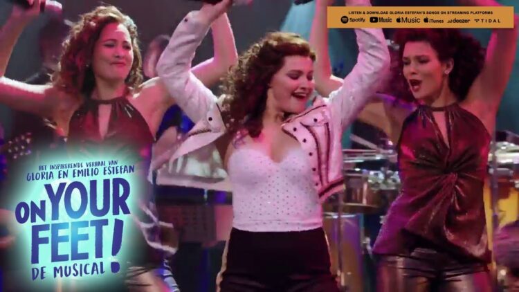 gloria fallon feet 4