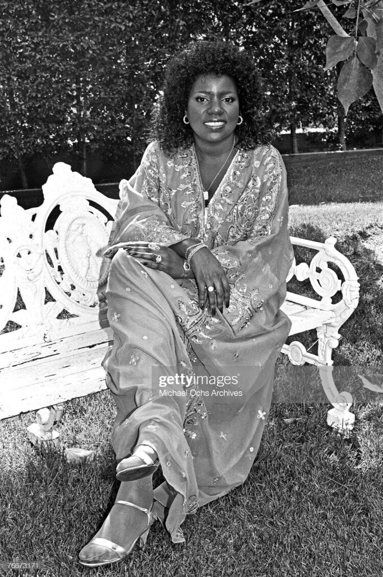 gloria gaynor feet