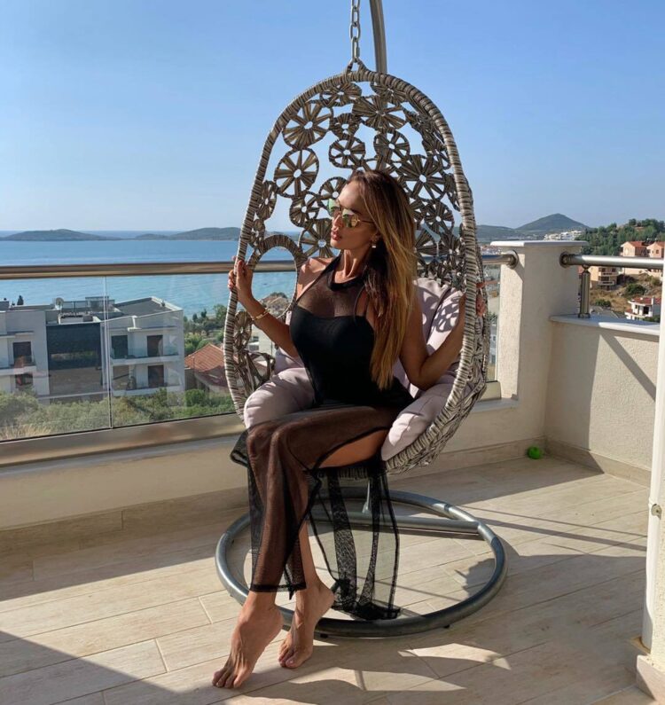 gloria ivanova feet 1