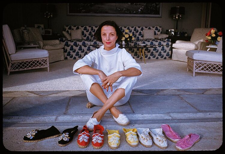 gloria maria torres feet 4