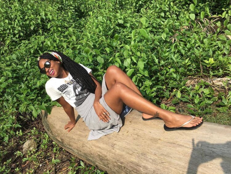 gloria martinez feet 2