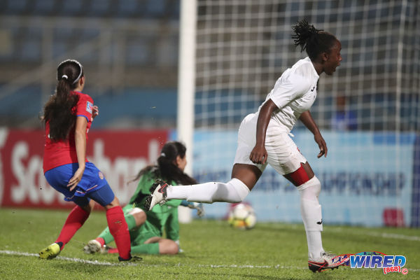 gloriana villalobos feet 6