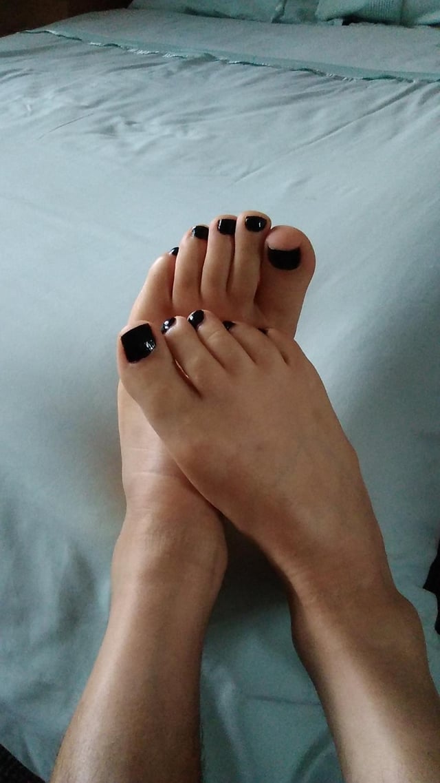 gloss feet 1