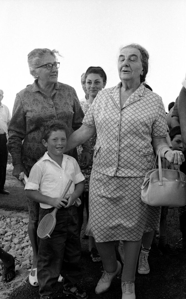 golda meir feet 1 scaled
