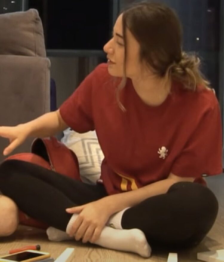 gozde demiral feet 6