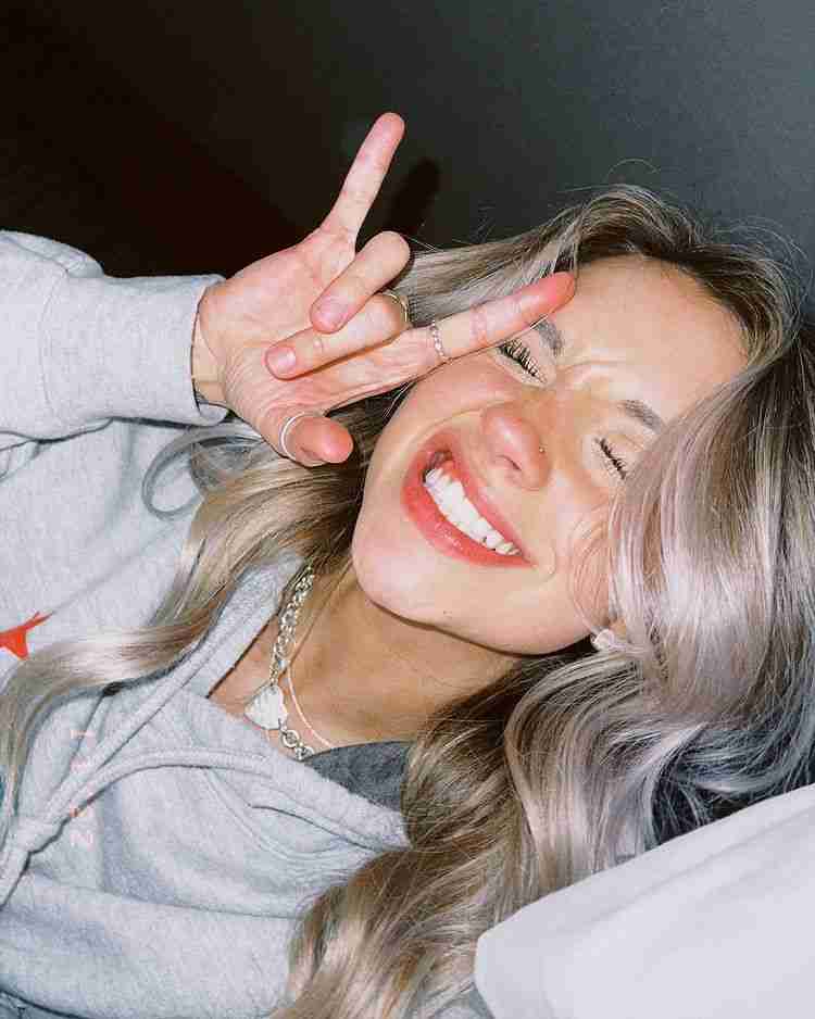 grace bosstick feet 4