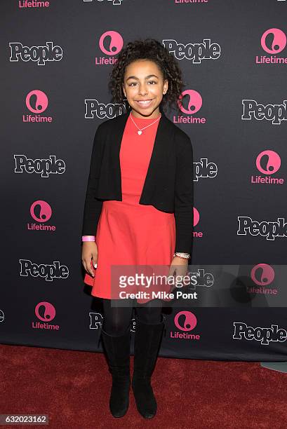 grace capeless feet 1