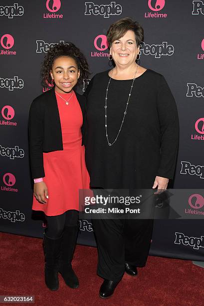 grace capeless feet 2