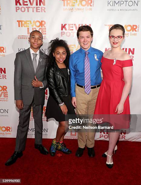 grace capeless feet 3