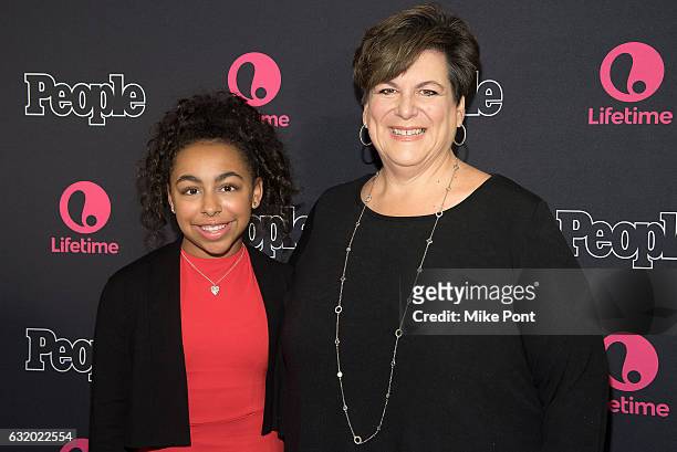 grace capeless feet 6