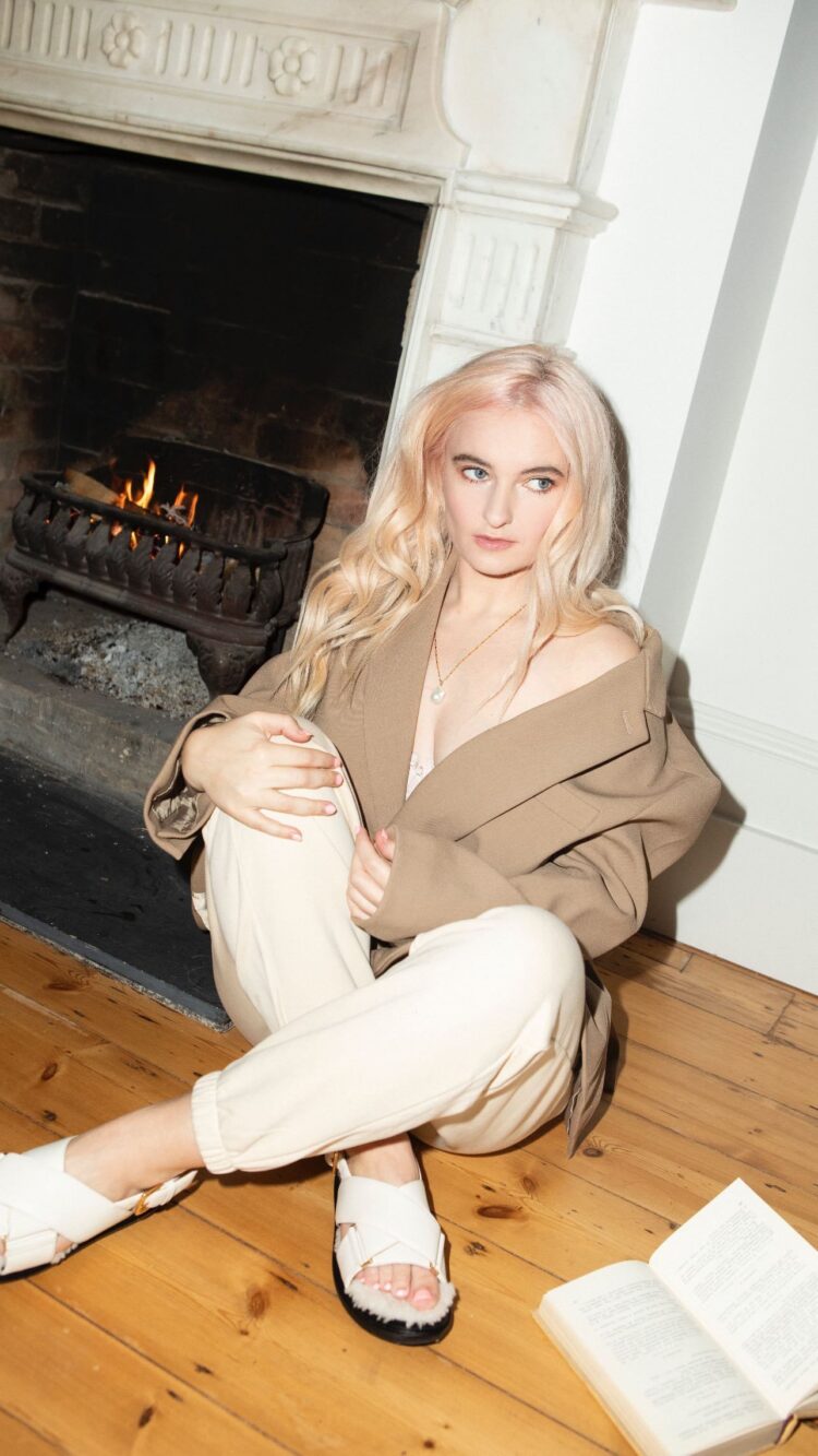grace chatto feet
