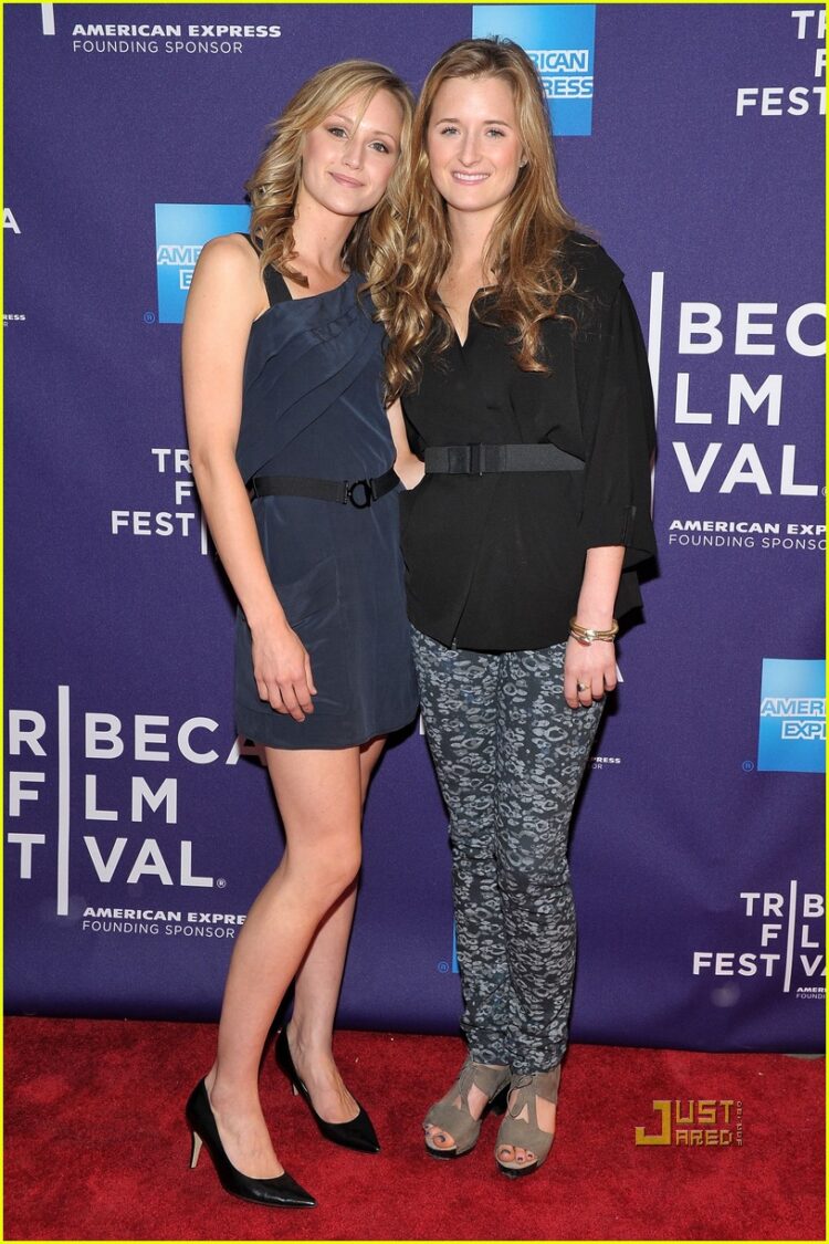 grace gummer feet 6