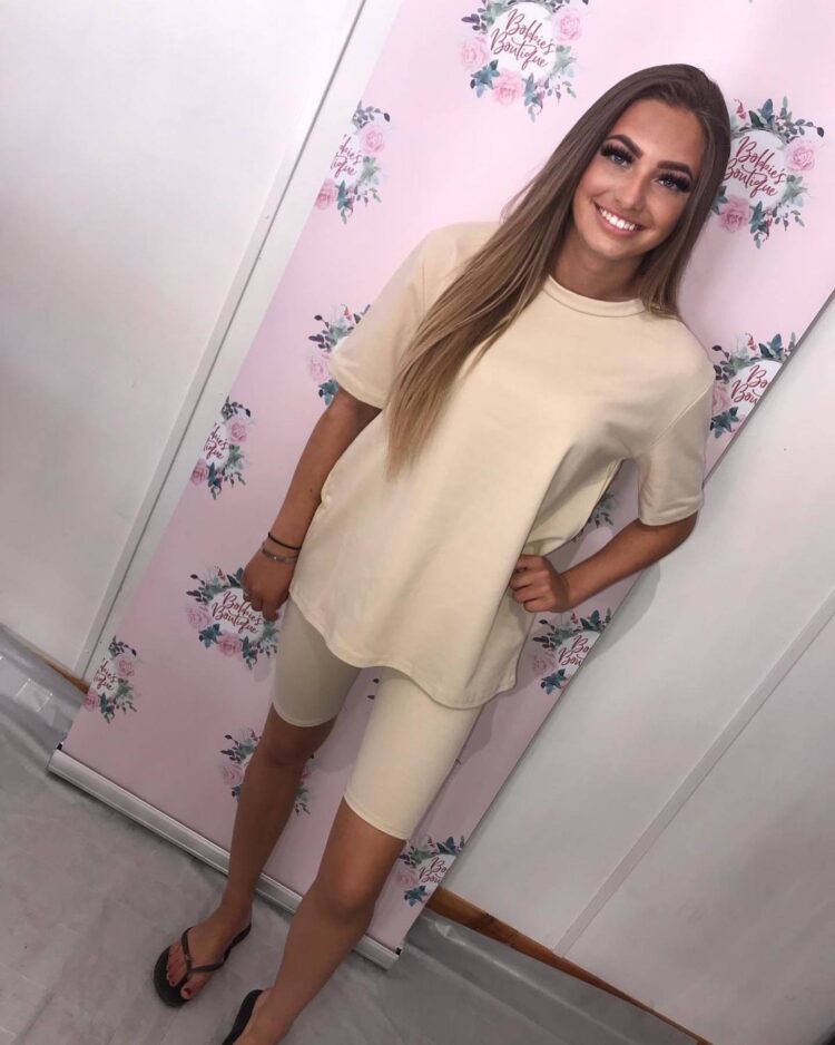 grace keeling feet 1