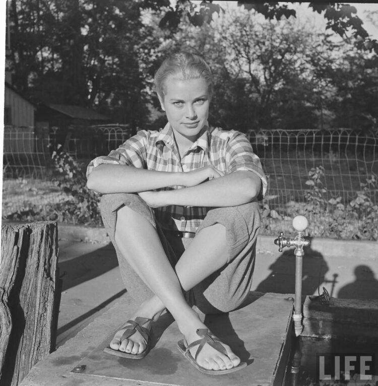 grace kelly feet 3