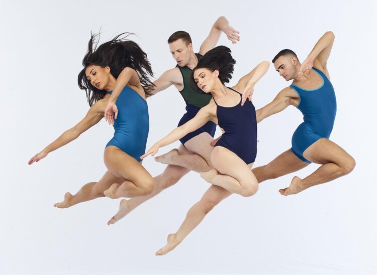 grace leshner feet 5