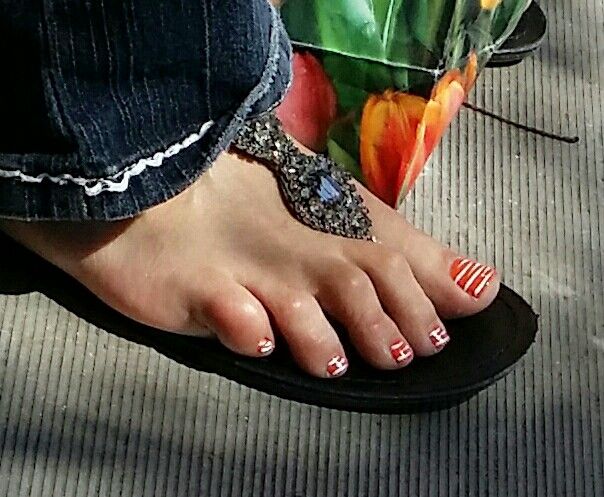 grace long feet 1