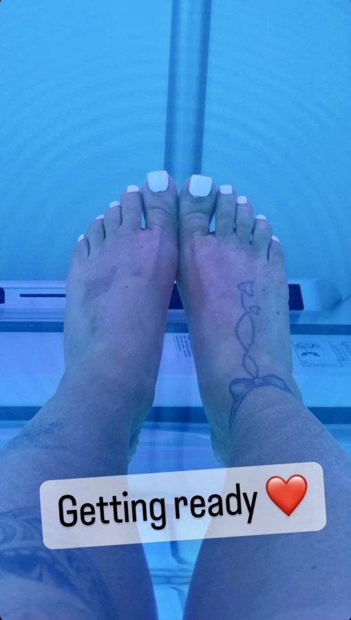 grace osborne feet 3