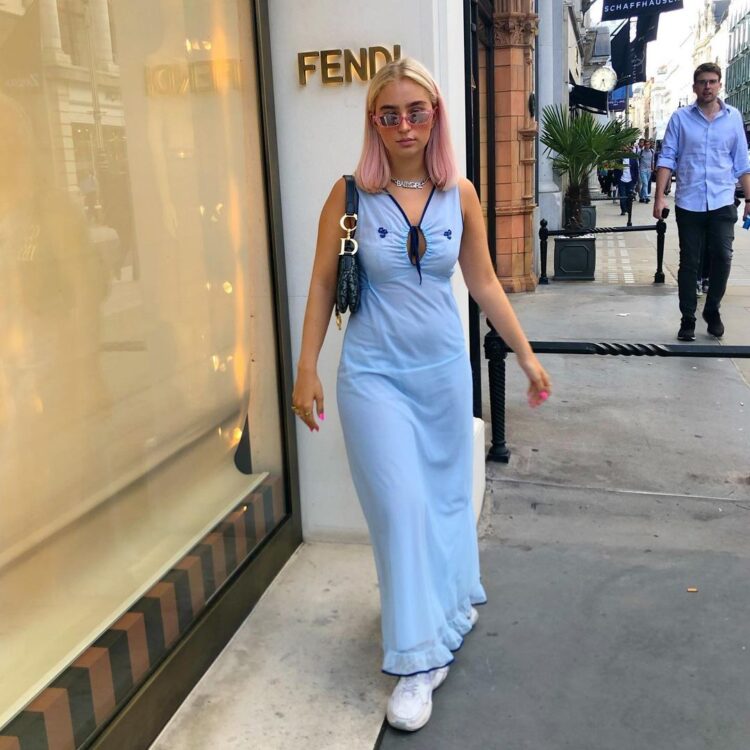 grace shadrack feet 4