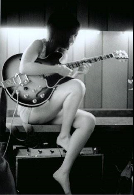 grace slick feet 4