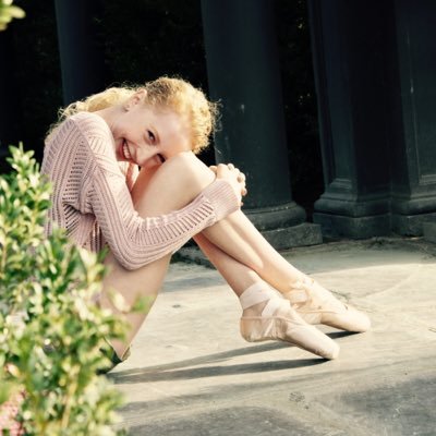 gracie brockman feet