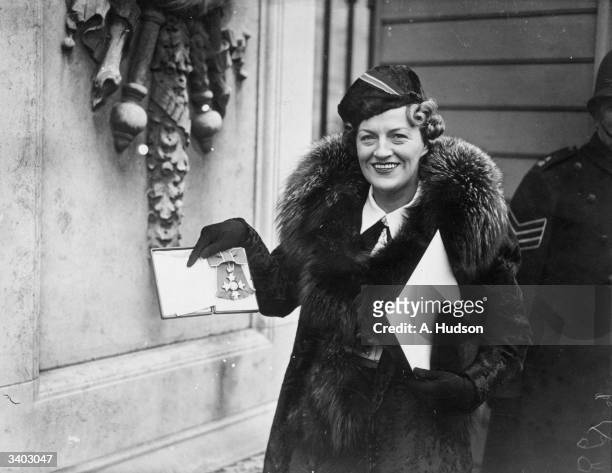 gracie fields feet 3