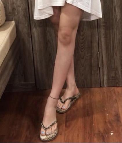 gracy goswami feet 3