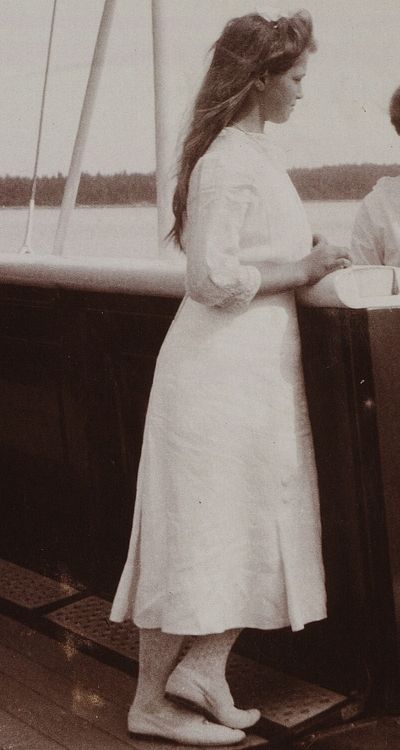 grand duchess maria nikolaevna of russia feet 6