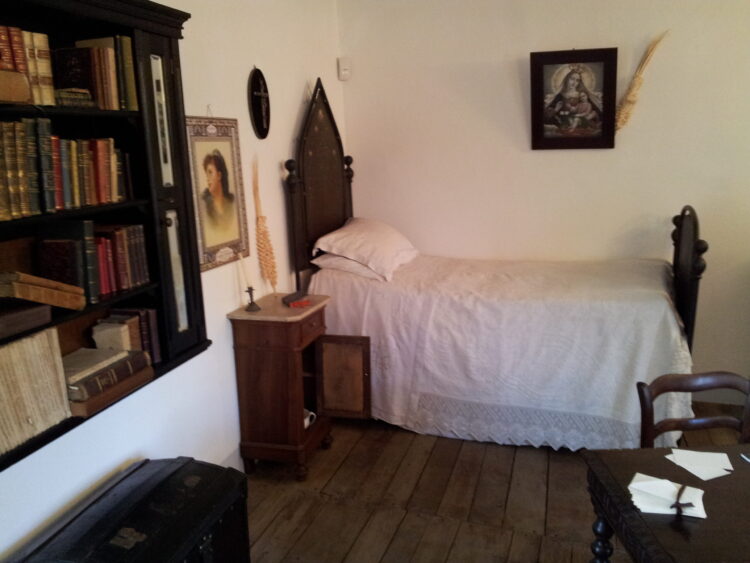 grazia deledda feet 4 scaled