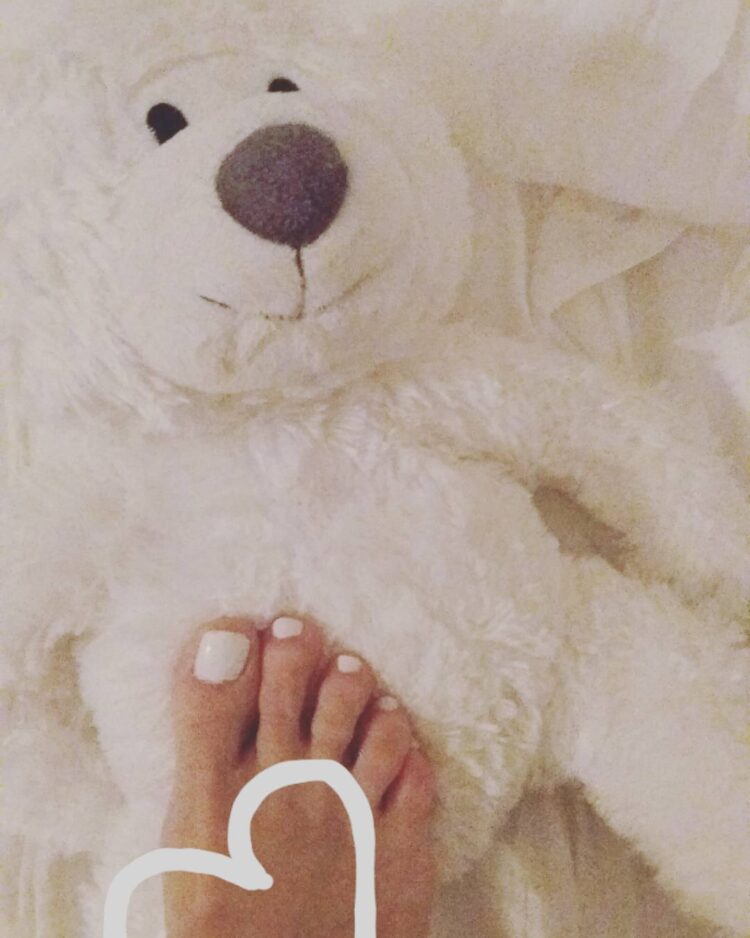 grecia colmenares feet 2