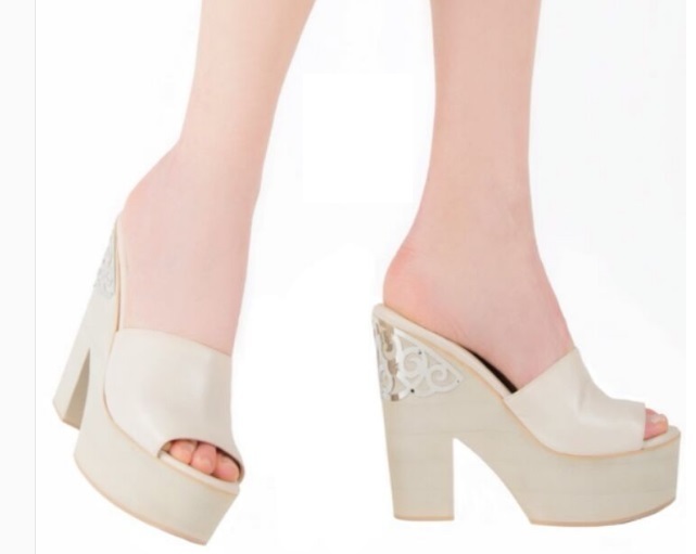 grecia colmenares feet 5