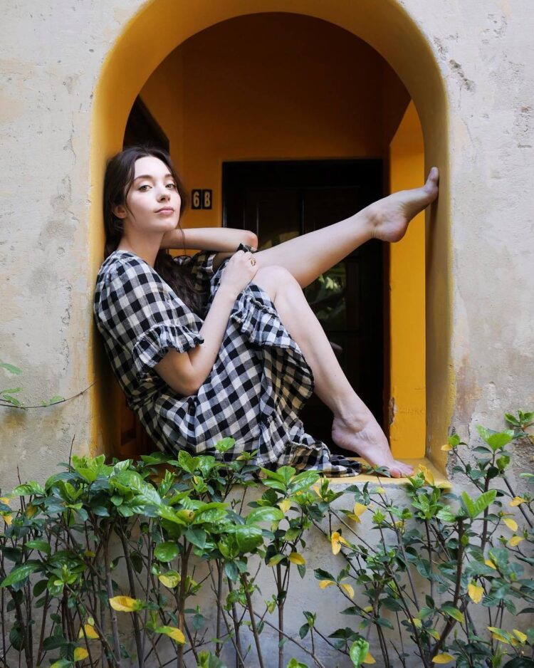 greta elizondo feet 1