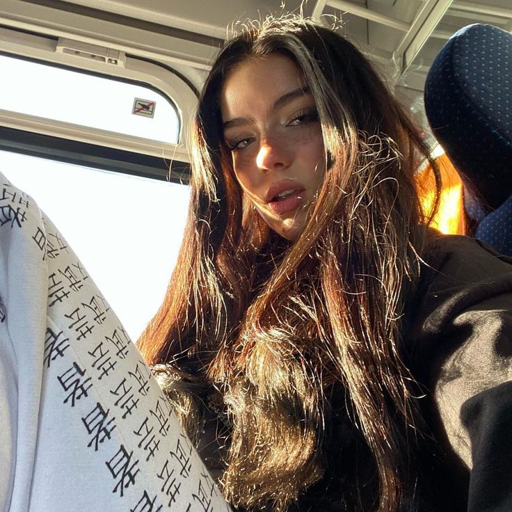 greta gabriella kazaren feet 5