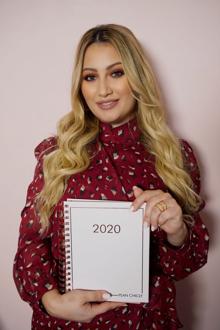 greta gasparian feet 1