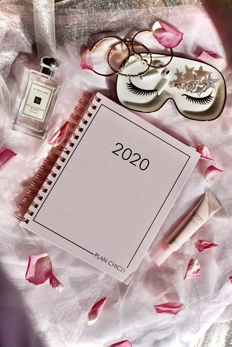 greta gasparian feet 3