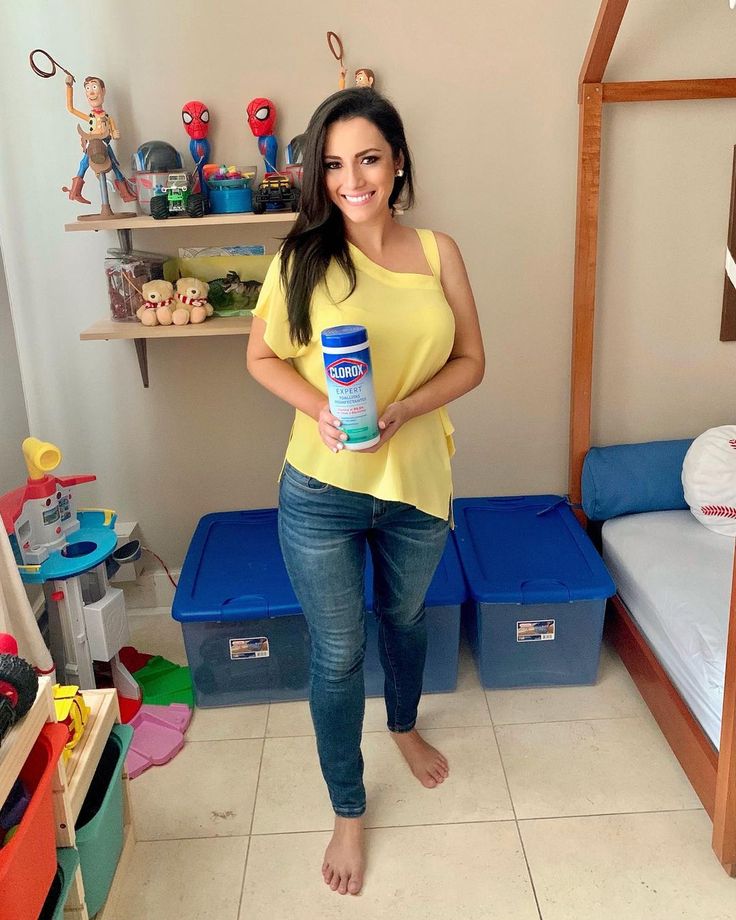 gretel mendez feet 2