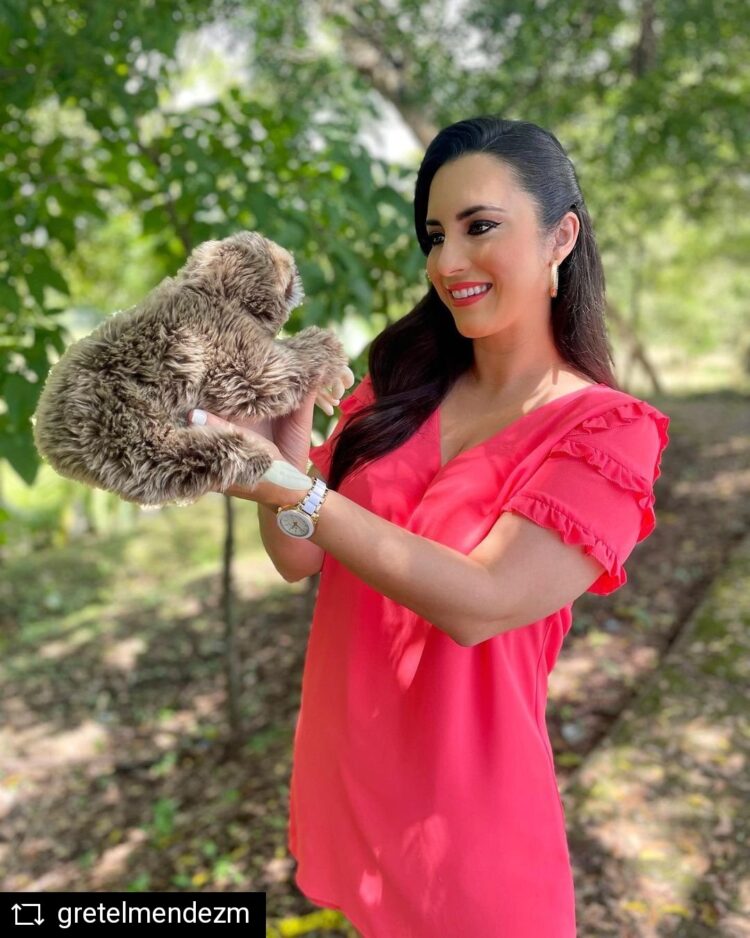 gretel mendez feet 4