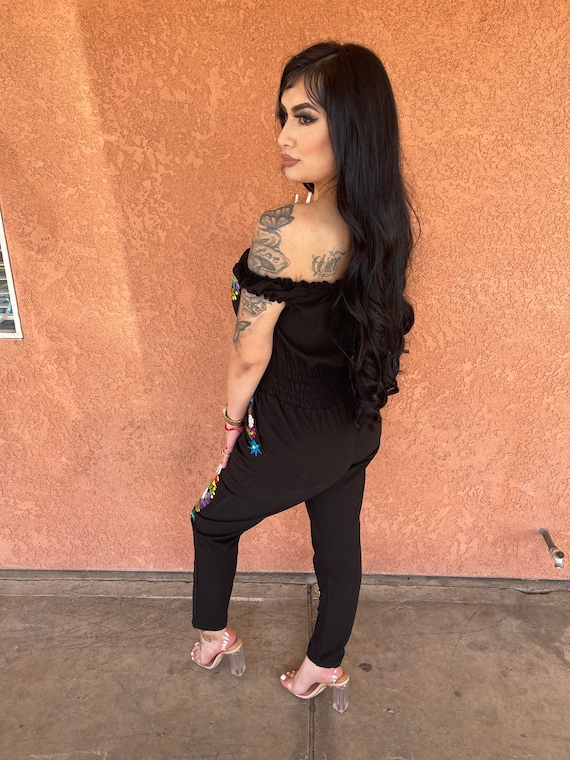 guada valentina feet 5