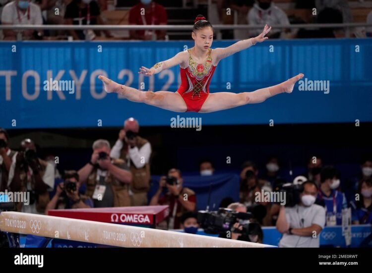 guan chenchen feet 6