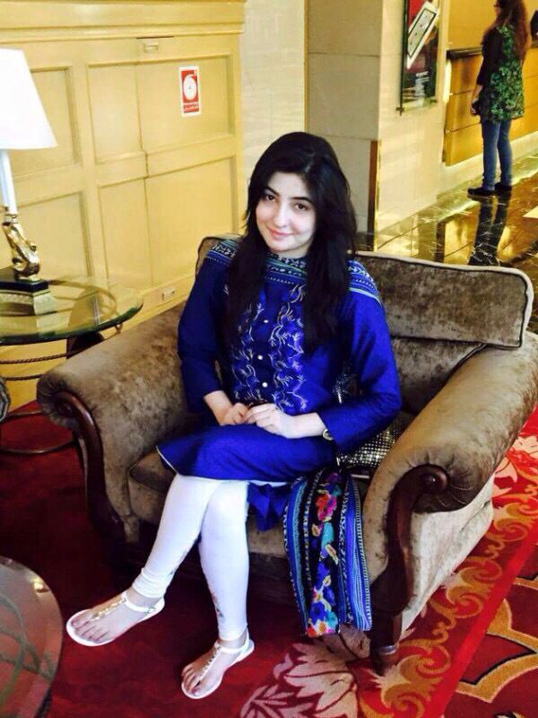 gul panra feet 4