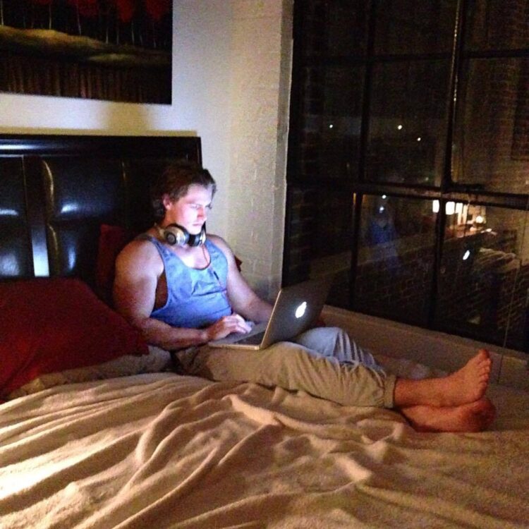 gunnar anderson feet 4