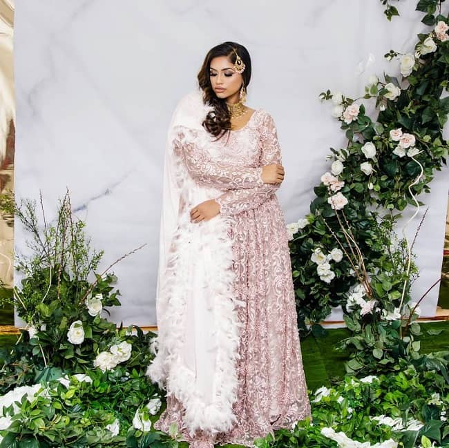 gurkiran kaur sidhu feet 3