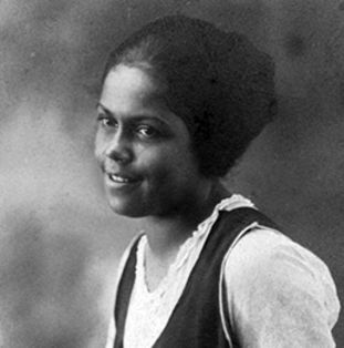 gwendolyn b. bennett feet 5