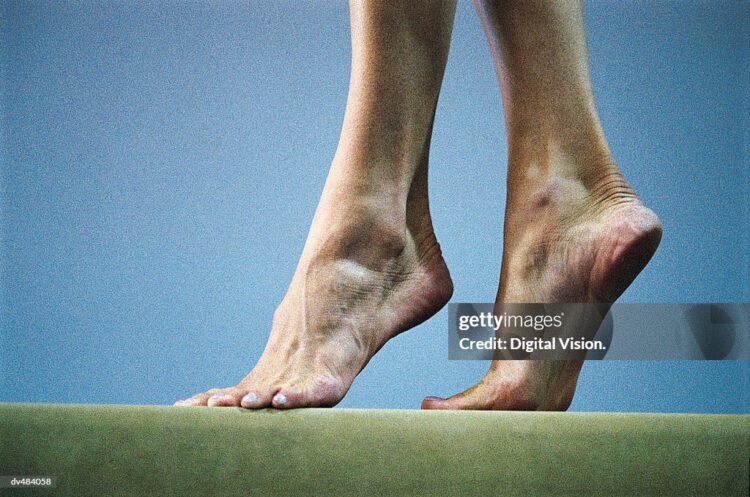 gymnast ronja feet