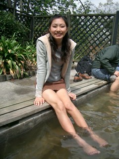 ha linh feet 2